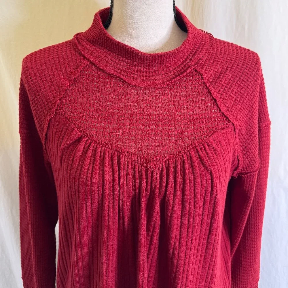 Maurice’s Burgundy Red Mock Neck Long Sleeve Top Size L Exposed Rough Seams - Picture 4 of 8
